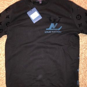 Louis Vuitton men’s medium long sleeve